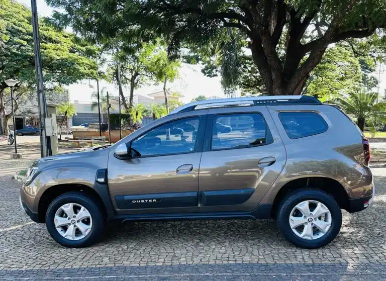 2021-22 Duster - Int16 CVT Marrom - side2 - Nilson Car 2021-22-Duster-Int16-CVT-Marrom-side2